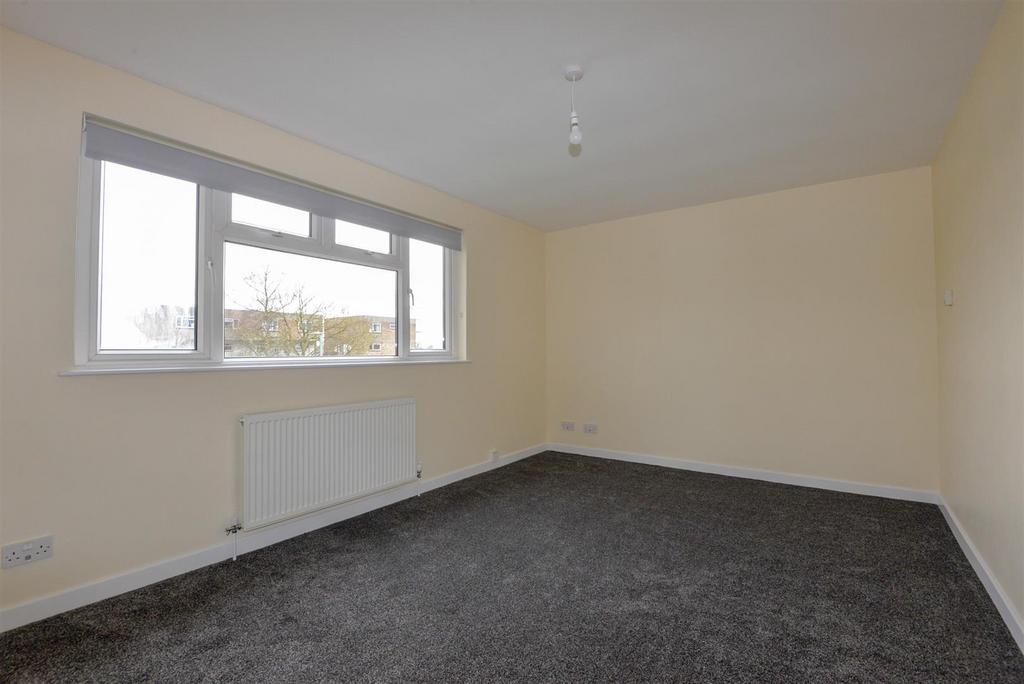 Living Room 1.jpg