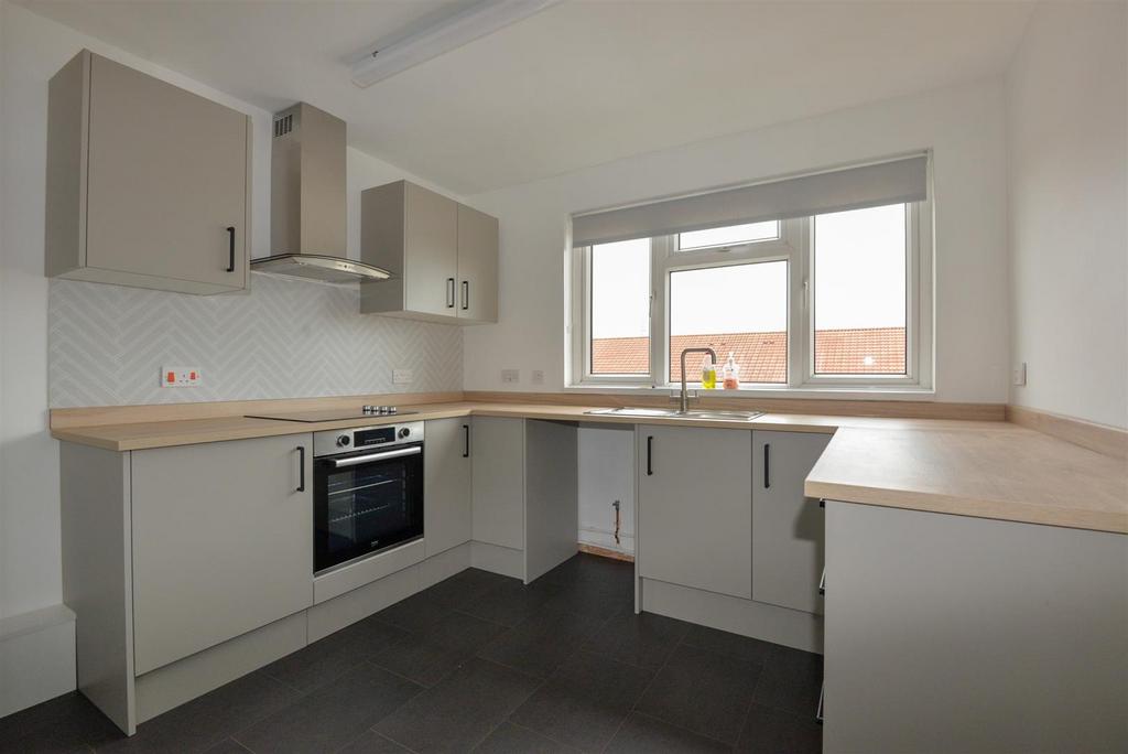 Kitchen 1.jpg
