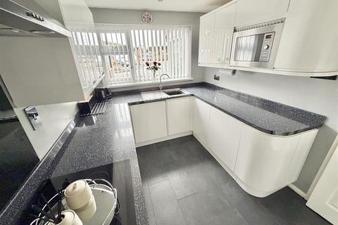 4 bedroom semi-detached house for sale, Ashford, Sale