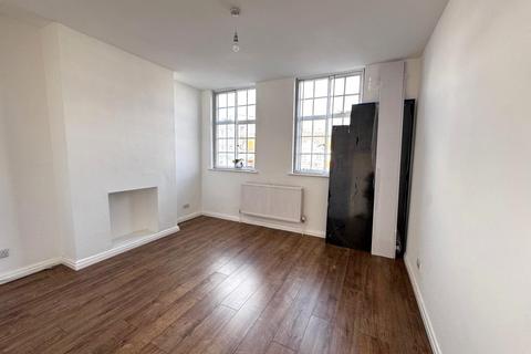 2 bedroom flat to rent, Kingsbury Road, Kingsbury, NW9
