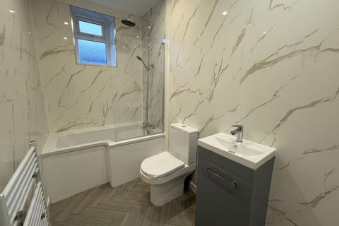 2 bedroom terraced house to rent, Game Street, Great Harwood, BB6