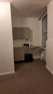 Studio to rent, York Way, London N7
