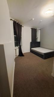 Studio to rent, York Way, London N7