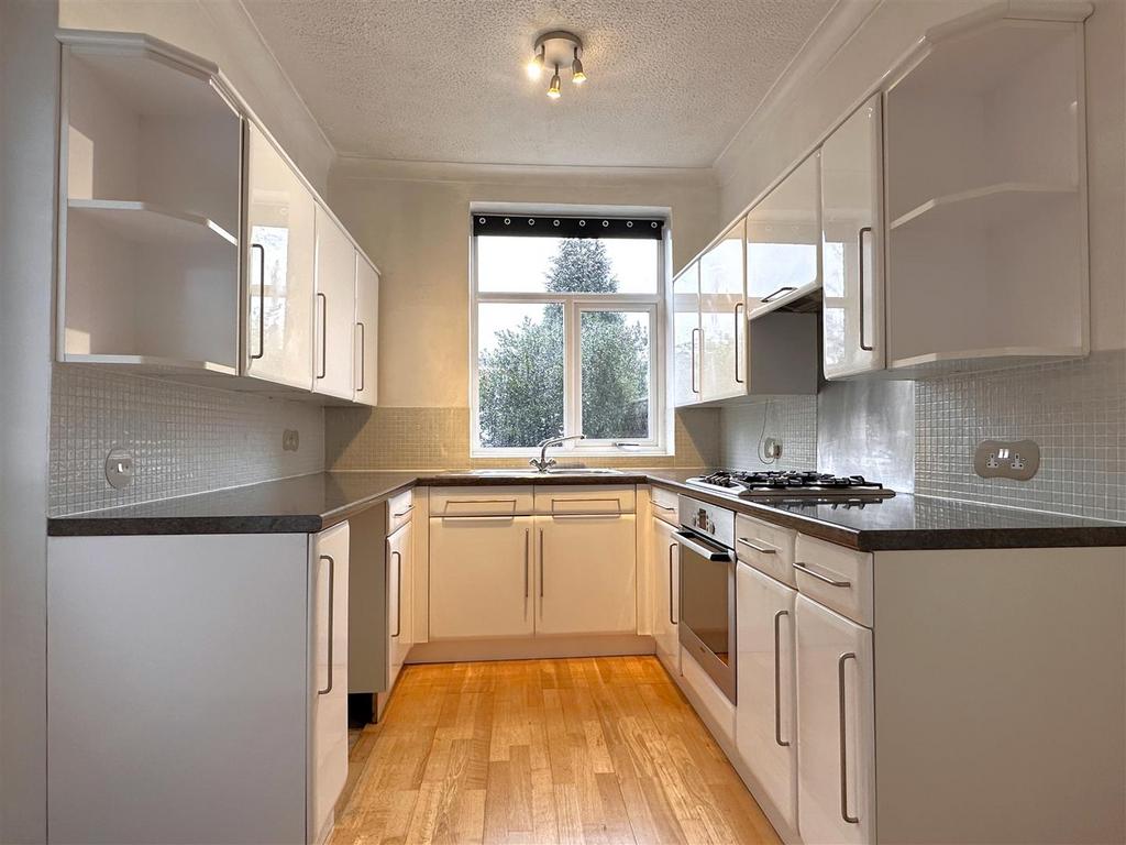 Modern Fitted Kitchen 488