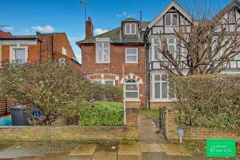 1 bedroom flat for sale, High Road, London