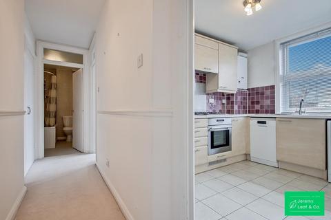1 bedroom flat for sale, High Road, London
