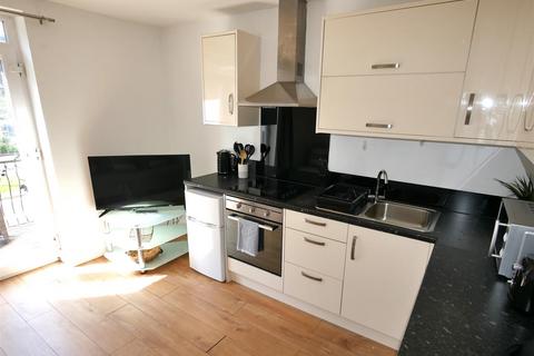 1 bedroom flat to rent, Flat 5, Woodside, Bournemouth BH1