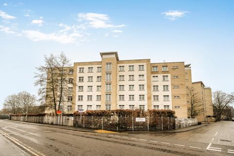 Kenavon Drive, Berkshire RG1