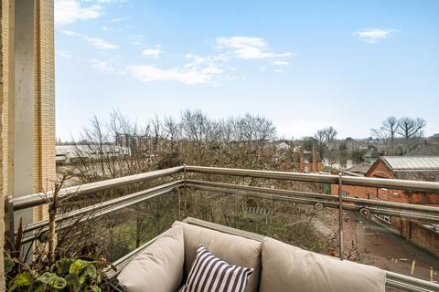 2 bedroom apartment for sale, Kenavon Drive, Berkshire RG1