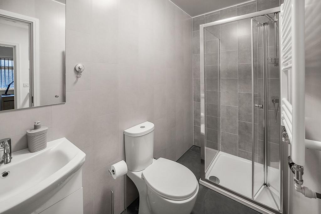 Own Bathroom - room 3