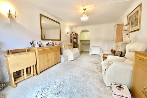 1 bedroom flat for sale, Homelands House, Ringwood Road, Ferndown, BH22