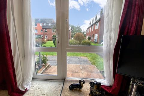 1 bedroom flat for sale, Homelands House, Ringwood Road, Ferndown, BH22