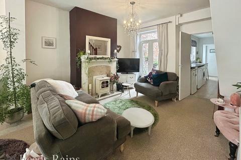 2 bedroom end of terrace house for sale, Hurst Street, Cheshire WA8