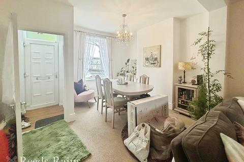 2 bedroom end of terrace house for sale, Hurst Street, Cheshire WA8