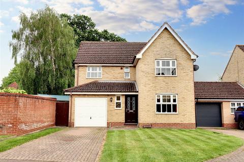 4 bedroom detached house for sale, Bracken Close, Norwich NR10