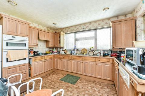 undefined, Yarnhams Close, Four Marks, Alton, Hampshire