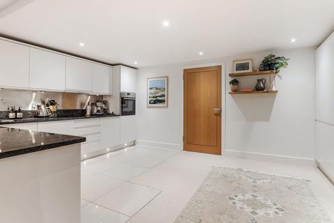 2 bedroom flat for sale, Alpha Road, Surbiton KT5