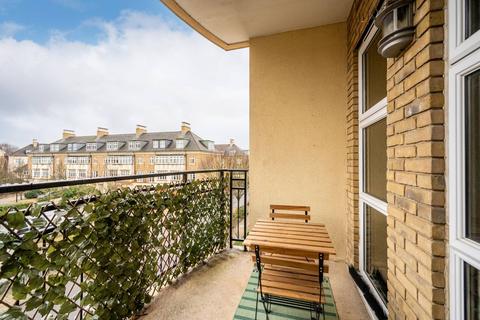 1 bedroom flat for sale, Melliss Avenue, Kew, Richmond, TW9