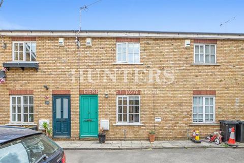 2 bedroom house to rent, Manor Road, London, N16