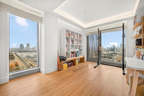 2 bedroom flat for sale, Belvedere Road, London, SE1.
