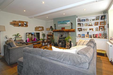 6 bedroom townhouse for sale, High Street, Alderney GY9