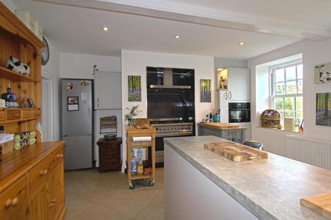 6 bedroom townhouse for sale, High Street, Alderney GY9