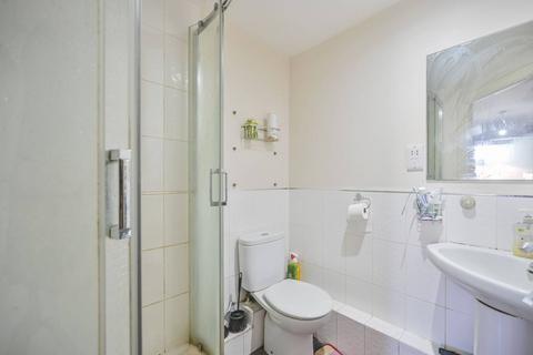 2 bedroom flat for sale, Blacksmiths Court, 98 Green Lanes, London, N13, Palmers Green, London, N13