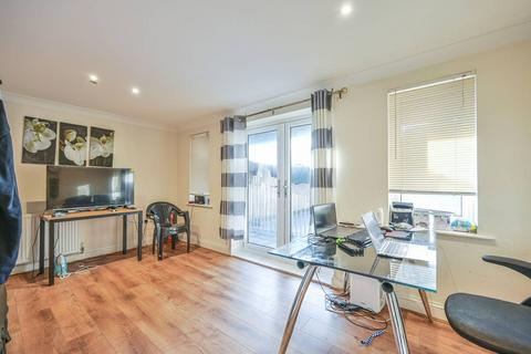 2 bedroom flat for sale, Blacksmiths Court, 98 Green Lanes, London, N13, Palmers Green, London, N13