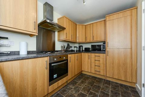 3 bedroom semi-detached house to rent, Sovereign Gardens, Nottingham NG16