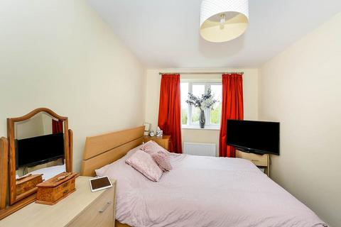 3 bedroom semi-detached house to rent, Sovereign Gardens, Nottingham NG16