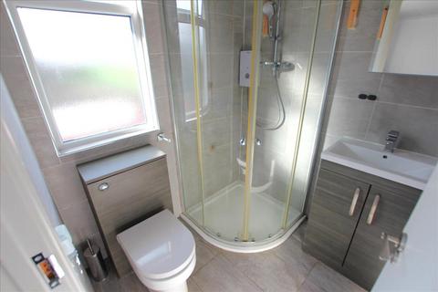 Studio to rent, Bull Lane, Edmonton, London, N18