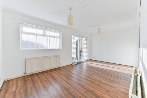 3 bedroom end of terrace house to rent, Rowden Road, Epsom, KT19