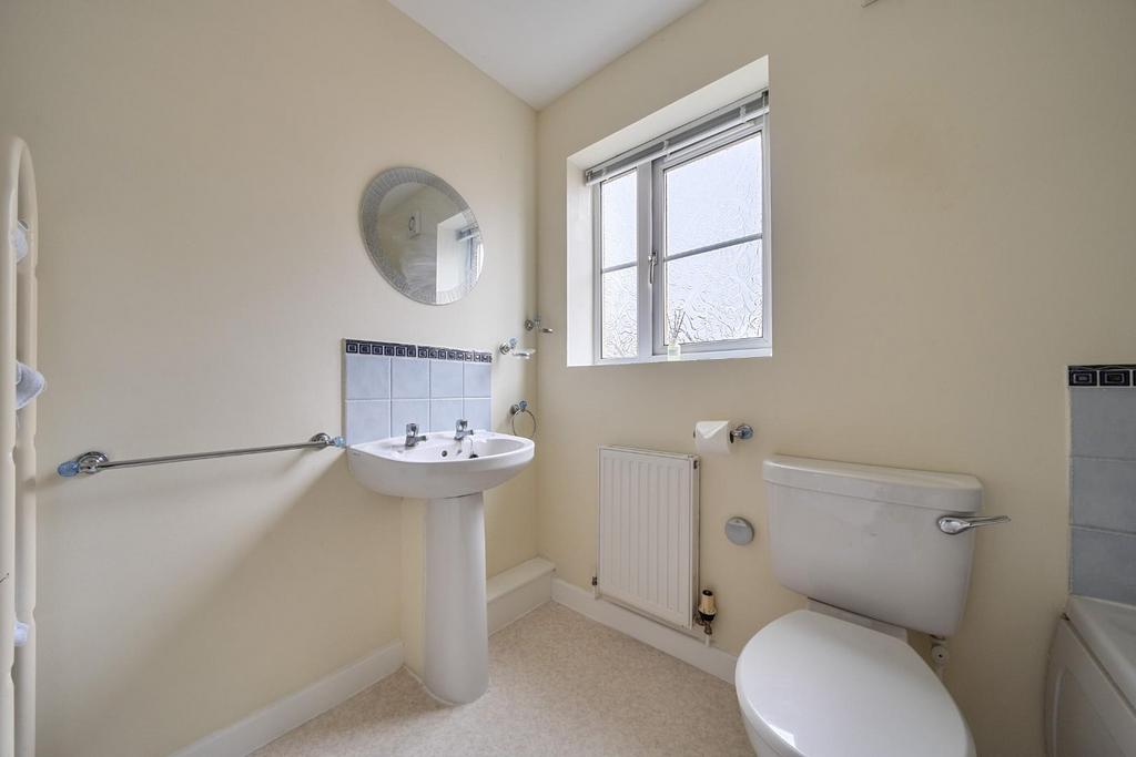 Bathroom corner.jpg