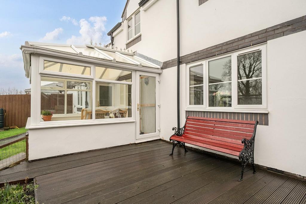 Rear decking.jpg