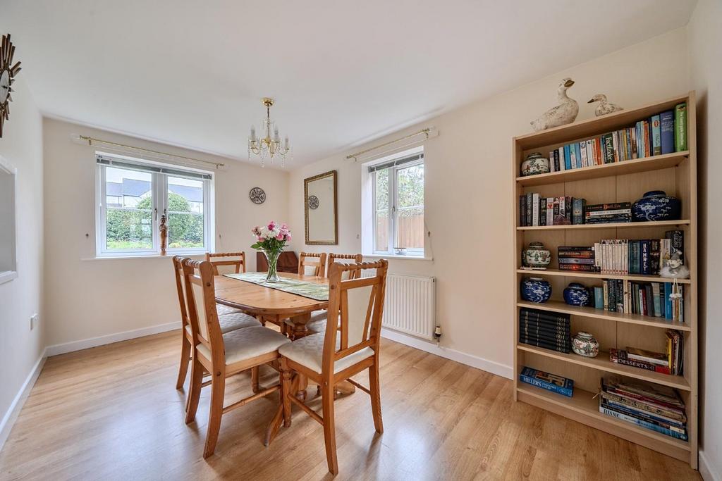 Dining Room.jpg