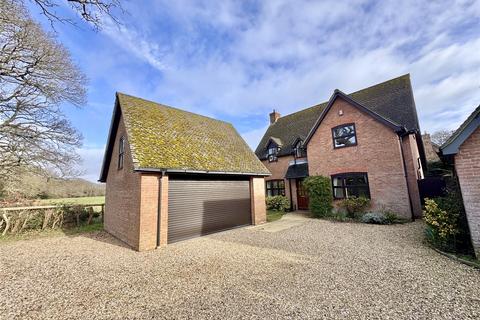 3 bedroom detached house for sale, Centre Lane, Everton, Lymington, SO41