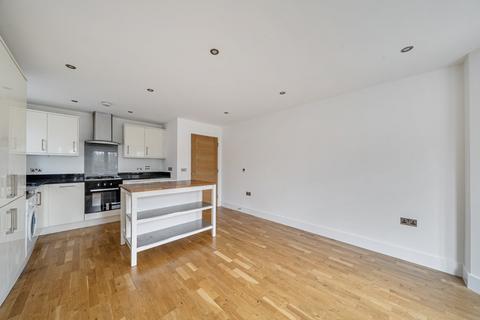 2 bedroom flat for sale, Byfleet Road, Surrey KT15