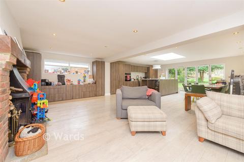 4 bedroom detached house for sale, Taylors Lane, Trottiscliffe, West Malling, Kent