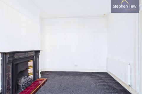 3 bedroom terraced house to rent, Elizabeth Street, Blackpool, FY1