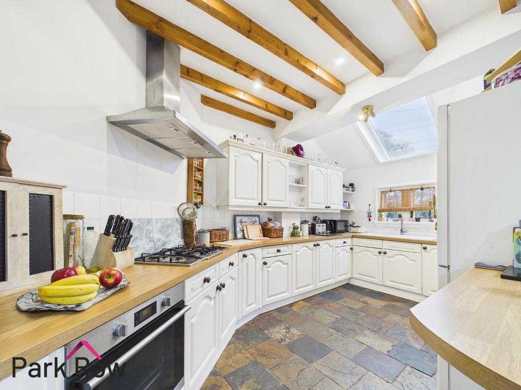 Kitchen / dining room