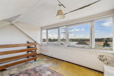 undefined, 75 Knighton Way Lane, Uxbridge, Middlesex, UB9 4EH
