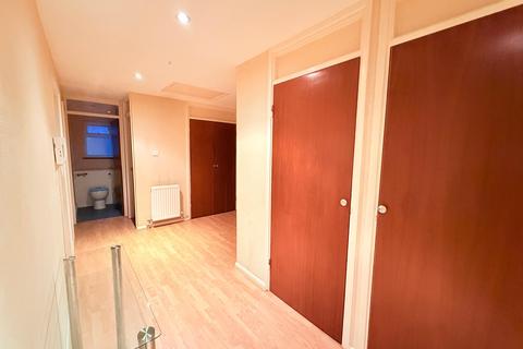 2 bedroom flat to rent, Aran Drive, Stanmore HA7