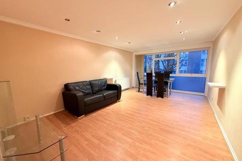 2 bedroom flat to rent, Aran Drive, Stanmore HA7