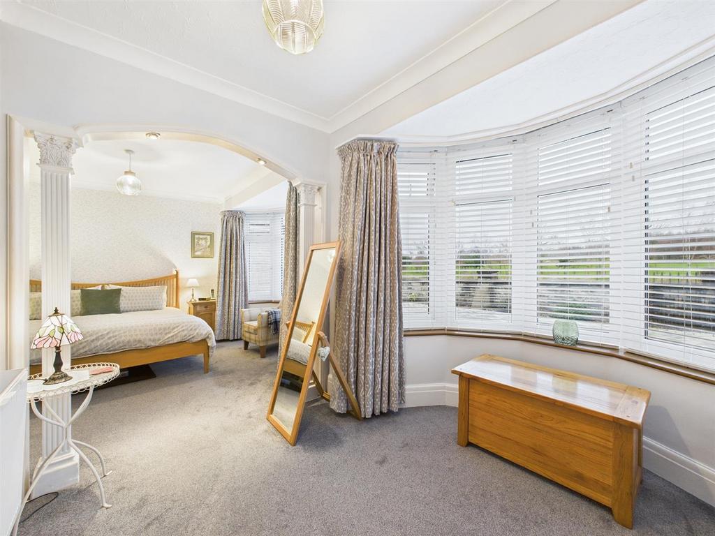 Bedroom: