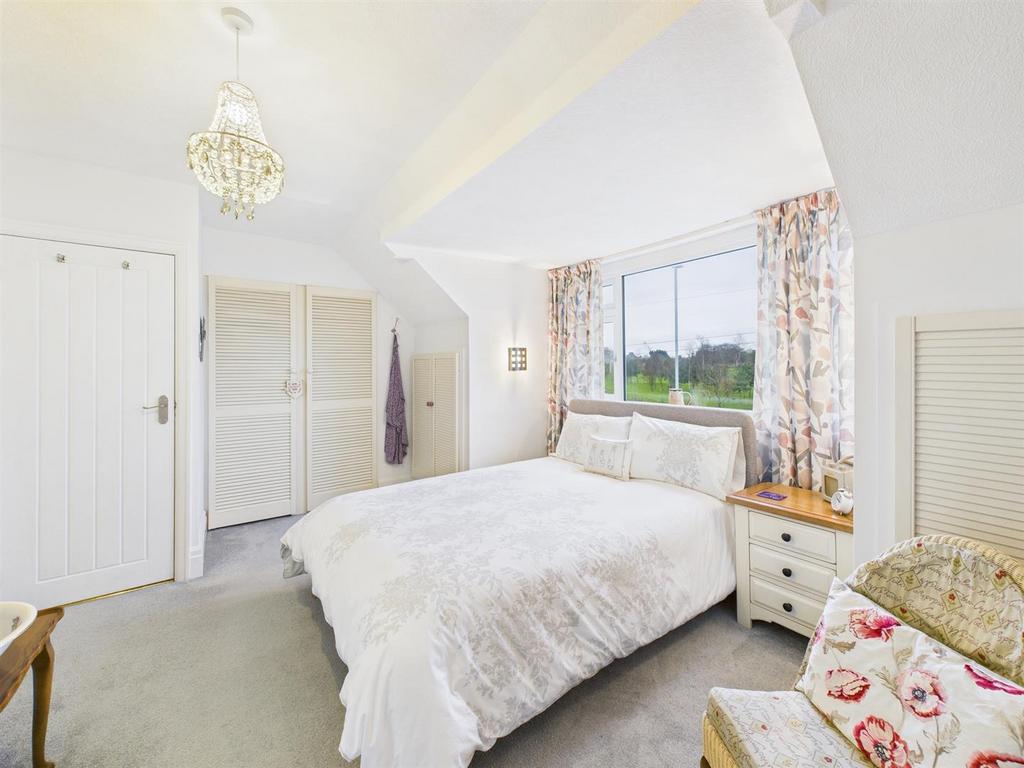 Bedroom: