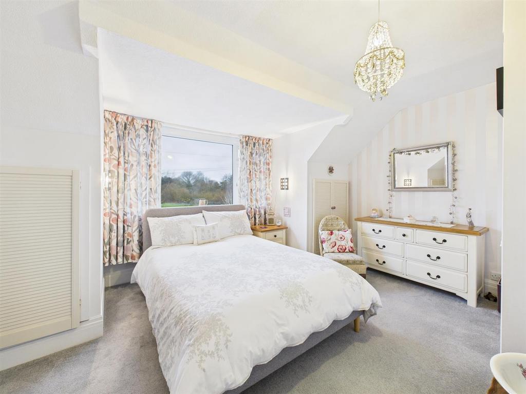 Bedroom: