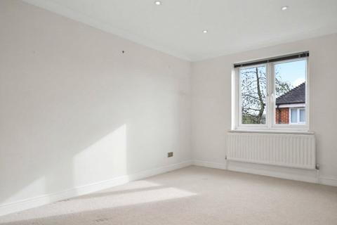 undefined, West Street, Farnham, Surrey, GU9