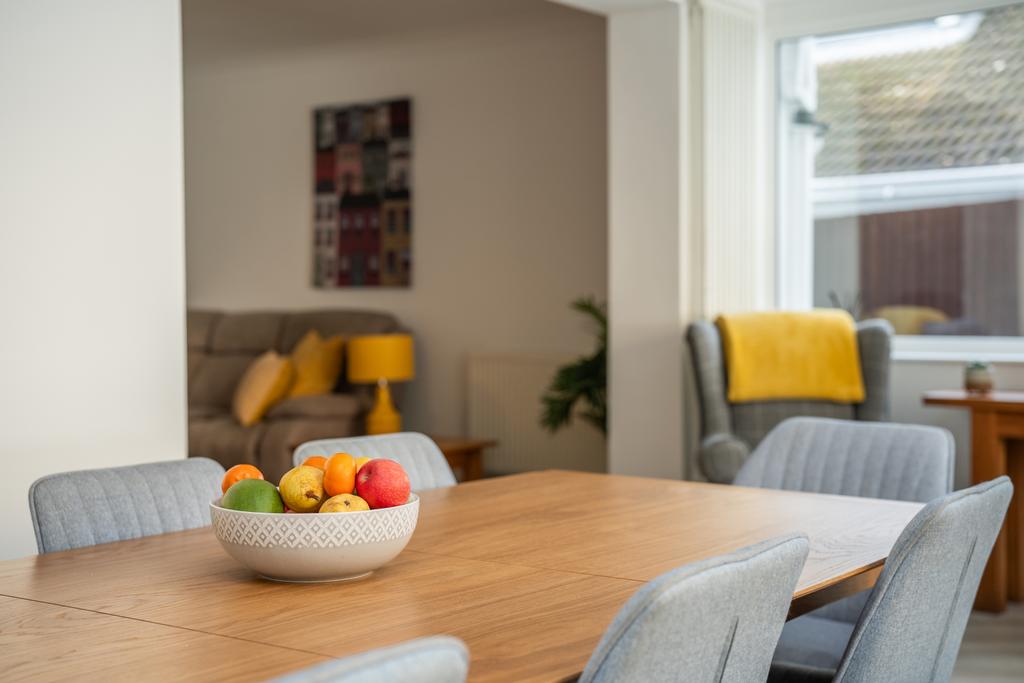 Dining Detail