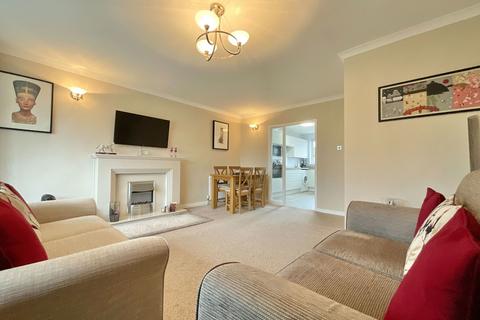 2 bedroom apartment for sale, Lulworth Road, Southport PR8