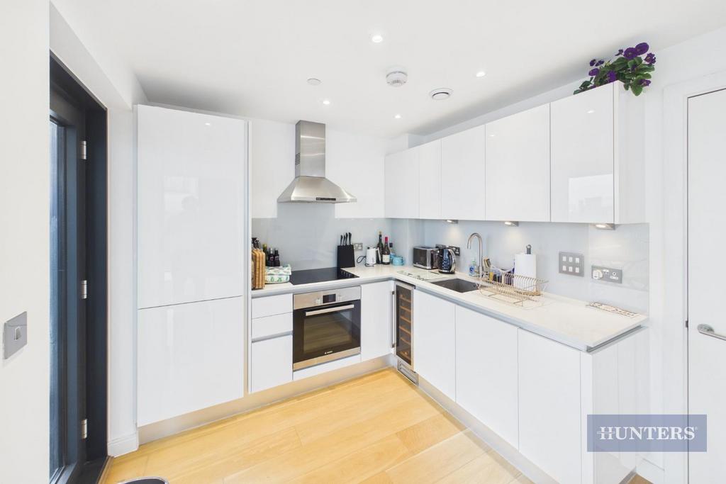 39 Kitchen.jpg
